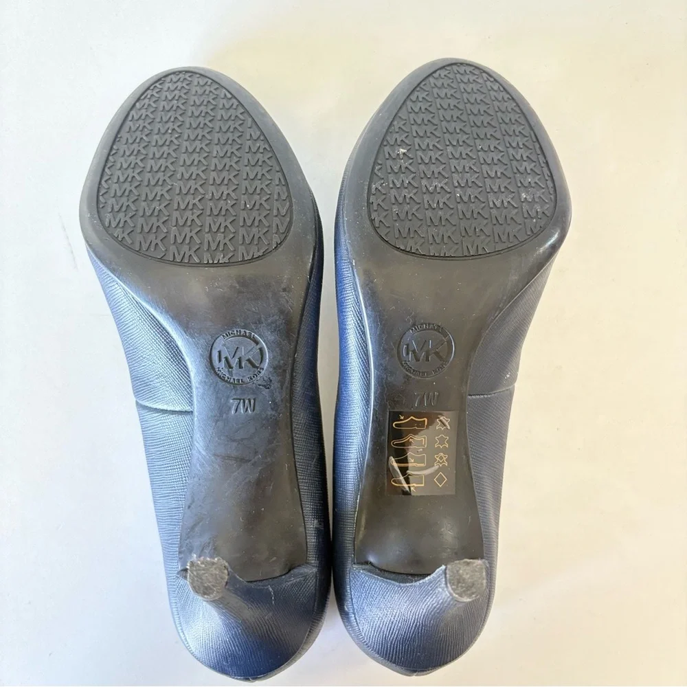 Michael Kors Flex Navy Blue Leather 3.25” High Heels Pumps Women’s Size 7 W